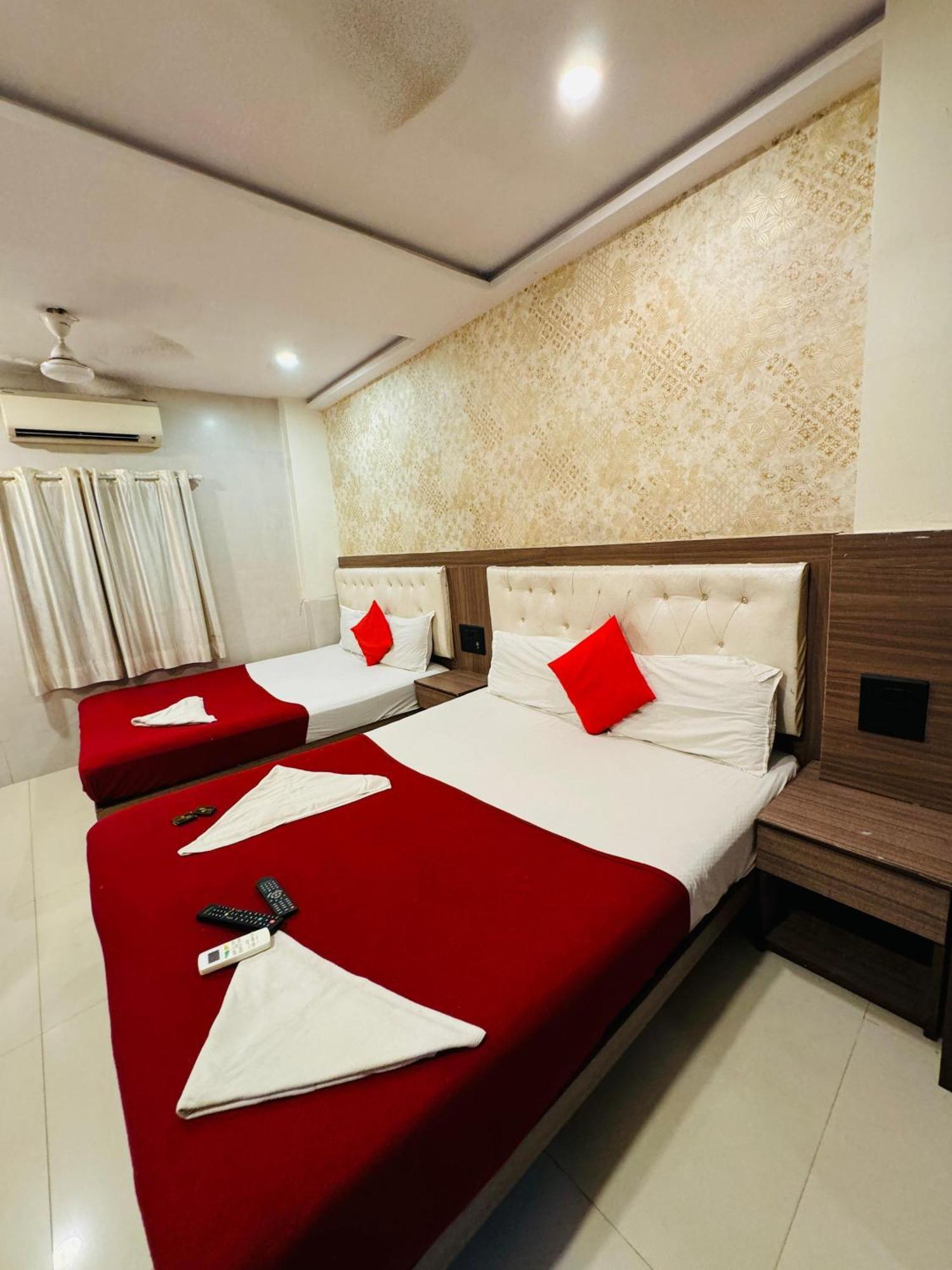 Hotel Atlas Grand Andheri East Mumbai Exterior foto