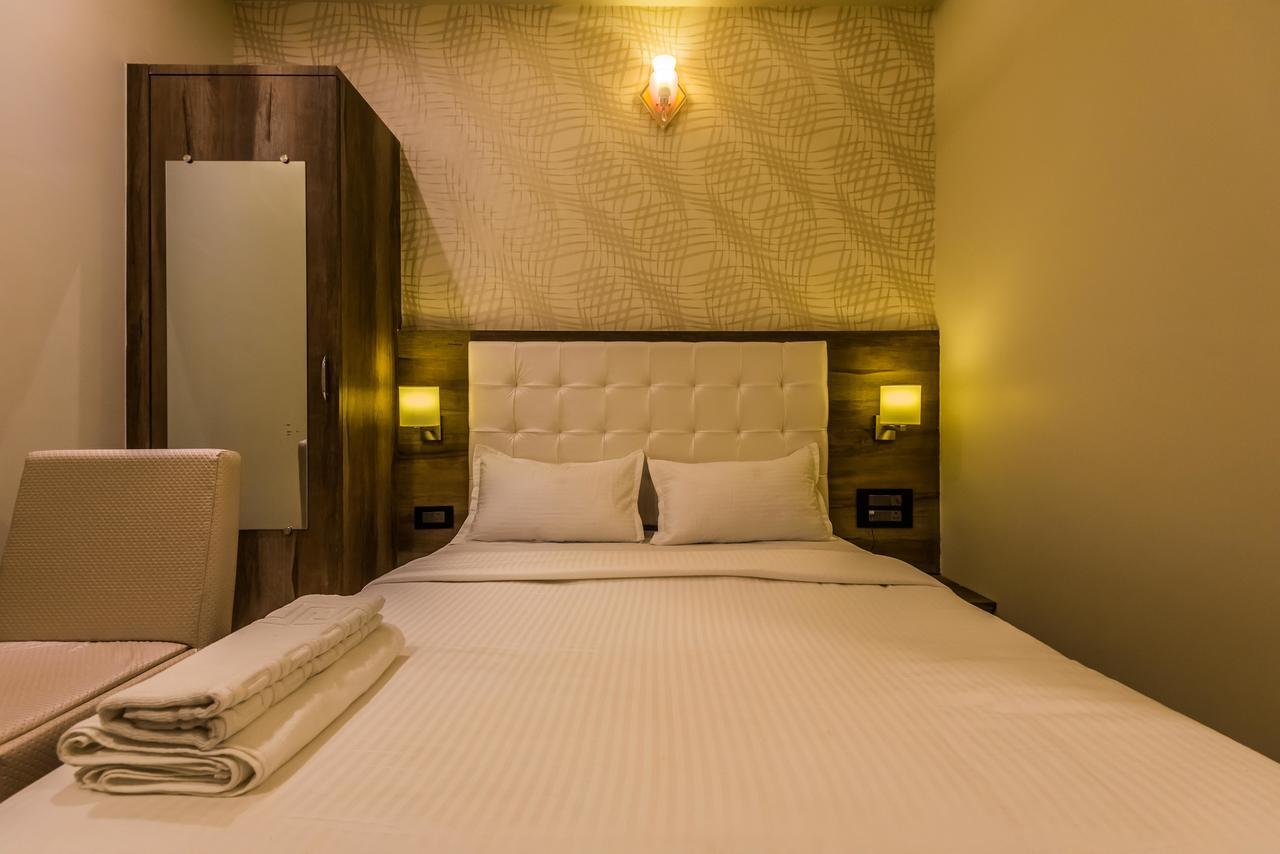 Hotel Atlas Grand Andheri East Mumbai Exterior foto